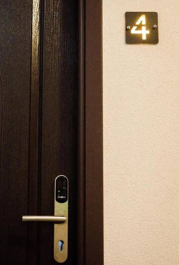 Фото номера Двухместный номер с 1 кроватью или 2 отдельными кроватями и террасой с видом на парк Отель Nest г. Дробета-Турну- Севери 32