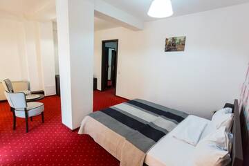 Фото номера Стандартный двухместный номер с 1 кроватью Отель Hotel Corona г. Дробета-Турну- Севери 10