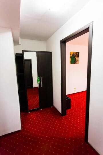 Фото номера Стандартный двухместный номер с 1 кроватью Отель Hotel Corona г. Дробета-Турну- Севери 17