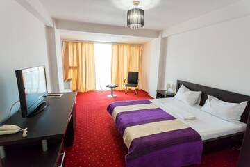 Фото номера Стандартный одноместный номер Отель Hotel Corona г. Дробета-Турну- Севери 2