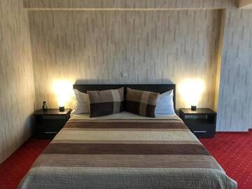 Фото номера Номер Делюкс Отель Hotel Corona г. Дробета-Турну- Севери 6