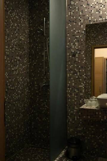 Фото номера Двухместный номер с 1 кроватью Апарт-отели Zenti Plaza Hotel г. Дробета-Турну- Севери 48