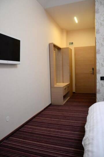 Фото номера Двухместный номер с 1 кроватью Апарт-отели Zenti Plaza Hotel г. Дробета-Турну- Севери 22